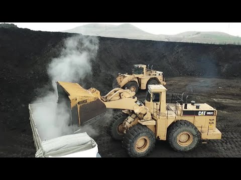 Caterpillar 992C & Caterpillar 990 Wheel Loaders Loading Coal On Trucks - S.G.M Melidis