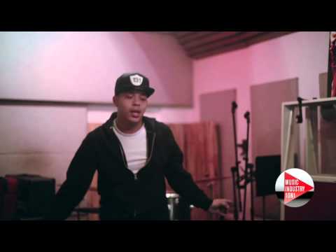 MusicIndustry1on1.com Presents Direct 2 Exec Performance By Red Bizzle HD