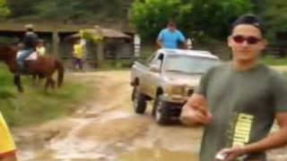 preview picture of video 'Trilha de Jeep e Toyota Hilux em Amaraji - PE        13/08/06'