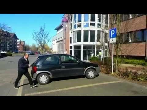 Falschparken auf Behindertenparkplatz in der Zukunft