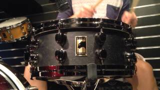 Video thumbnail for Mapex Black Panther Bird Eye Maple 14x5.5 Snare at Drumstore Malaysia Full HD by Drumstore Soundroom