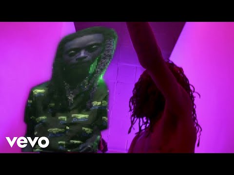 DC DaVinci - LIPGLOSS (Official Video)