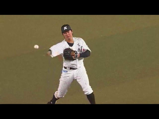 【8回表】ファインプレー!! マリーンズ・中村奨吾が一二塁間の打球をダイビングキャッチ!!  2023年6月1日 千葉ロッテマリーンズ 対 読売ジャイアンツ