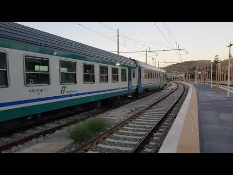 Treno Regionale+Locomotore E464.140 Regionale 3692 Reggio di Calabria Centrale-Cosenza