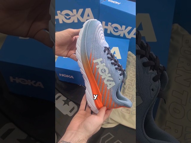 Vídeo relacionado con HOKA ONE ONE M Mach 5, Sneaker Hombre, White/Flame, 44 2/3 EU