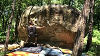 Video thumbnail of Caça Primeres, 6b+. Savassona