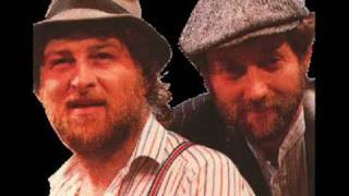 Video thumbnail of "Chas and Dave- Whos Sorry Now?"
