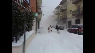 preview picture of video 'Neve a Rionero in Vulture (Febbraio 2013)'