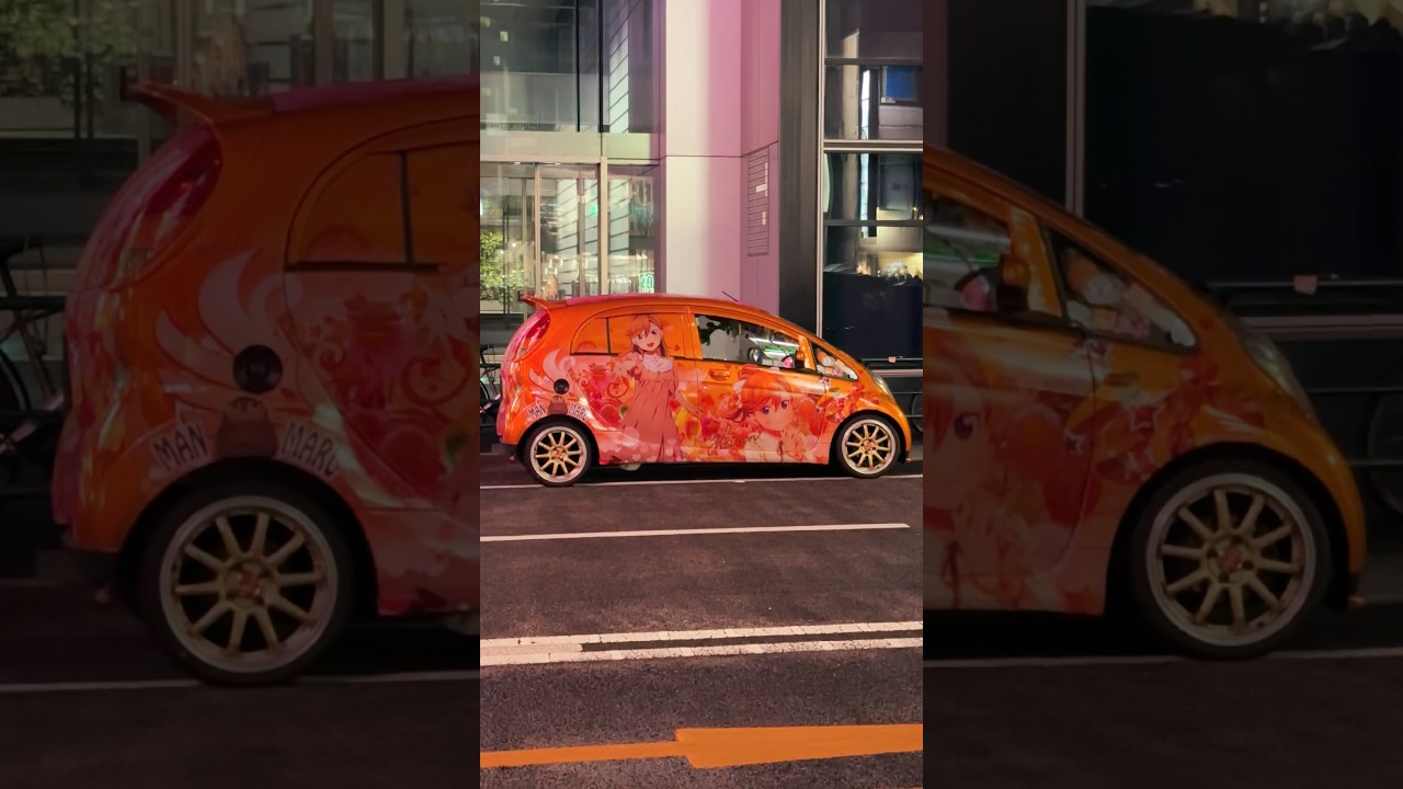 японская аниме машинка на Харадзюку