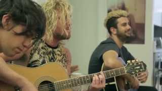 THE GRISWOLDS | "Right on Track" Acoustic | STEVE MADDEN MUSIC