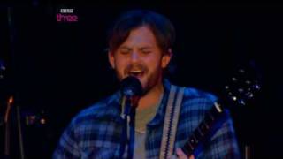 Be Somebody Kings of Leon  Live @Reading 2009
