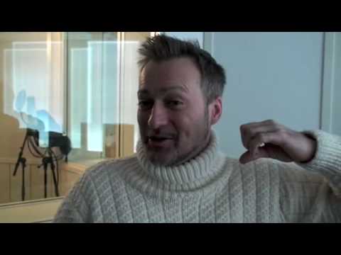 Tony Irwing sjunger "Tony vs Tony Rumba"