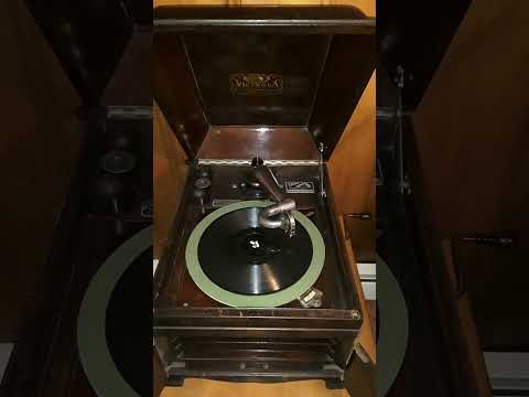 I Thought She Was A Local (But She Was A Fast Express) Swing and Sway with Sammy Kaye.