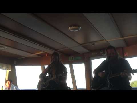 Haltin Häät Duo Kummitusjuna live@Tammerfest risteily 2015