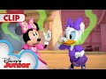 The Stinky Stunky Mystery Mickey Mouse Funhouse Disneyjr​