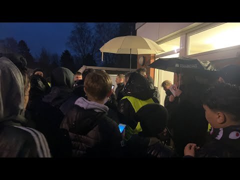 Qualle LIVE beim Unterschreiben beim tus BERNE vom 14. Januar 2023