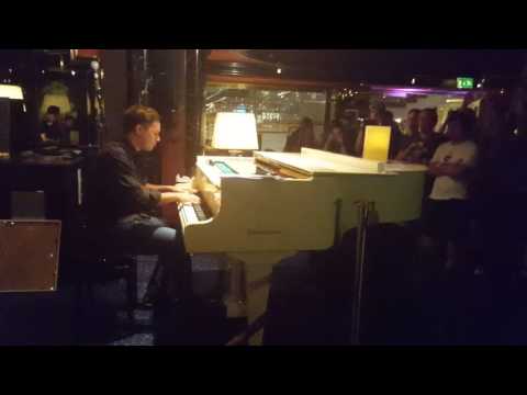 Benyamin Nuss - Tatakau Mono Tachi (Those Who Fight) @Square Enix Meet & Greet GC 2016