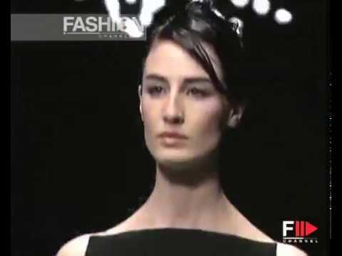 Gianfranco Ferré Autunno Inverno 2002 2003 Milan 3 of 4