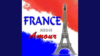 Download lagu Love Me Please Love Me mp3