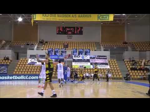 Xanthopoulos with the buzzer beating dagger from the own half