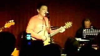 Peter Combe sings Toffee Apple