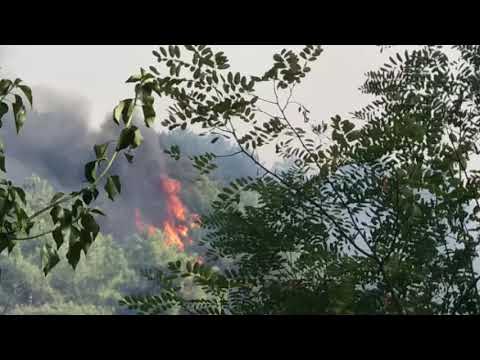Toscana - IMPRESSIONANTE  INCENDIO A CASALGUIDI 26 AGOSTO 2017
