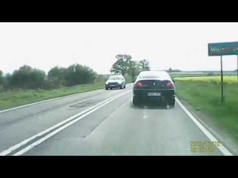 Wyprzedzanie na trzeciego na DK35