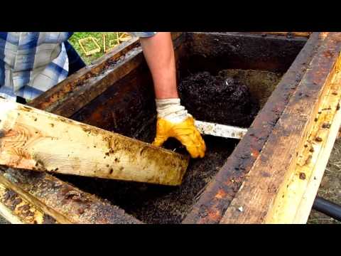 Приспособление для частичного выжима воска из мервы