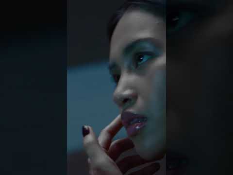 DONNA BANFIELD make up artist video.