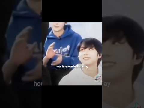 love the way he looks at jungwon #jaywon #jungwon #jay #enhypen #fyp
