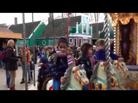 Aron & Timo in de draaimolen