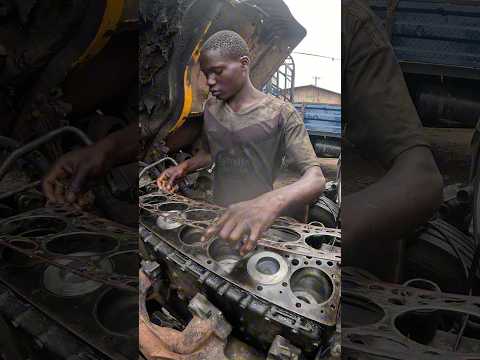 After 2 Million Kilometers, this truck gets a big engine overhaul