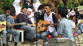 Blink-182 &quot;After Midnight&quot; &amp; &quot;I Miss You&quot; (Cover) Live at SMAN 91 Jakarta