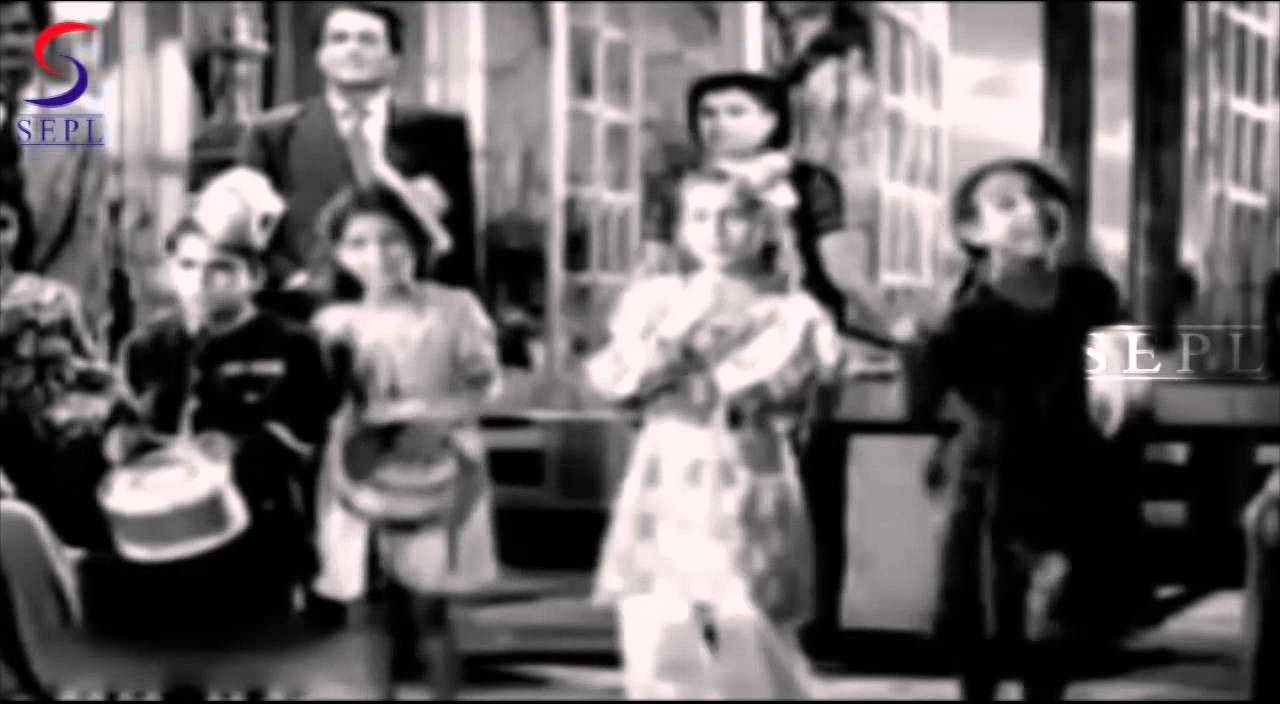 Jhummak Jhummak Chal Mere Haathi Lyrics | Poonam | Lata Mangeshkar | Shankar Jaikishan