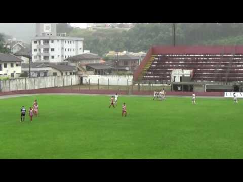 G.E. Juventus 2 x 2 Hercilio luz (2 gols Caliel)