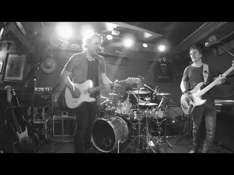 PURPLE ROAD - Blues Trio - live 2021 at Pogs (Moenchengladbach, Germany) (Steppin´out)