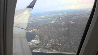preview picture of video 'Observing snowy New York and Manhattan from delta airline 2015'