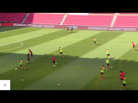 Quick football(soccer) transition play