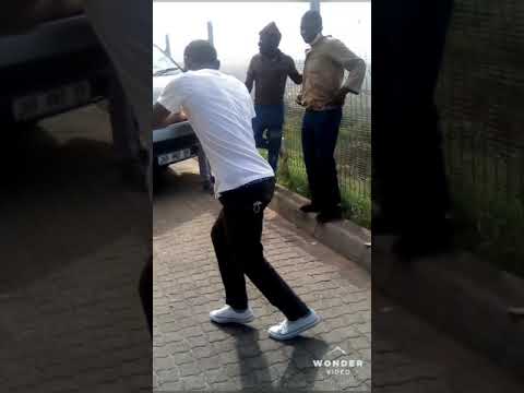 Mahoota Proff Majaivane |  Dj Obza 12 stones