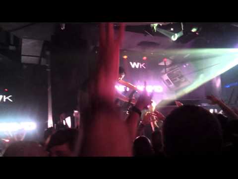 Ferry Corsten  LIVE at Pacha NYC [4/12/12]  ID ?