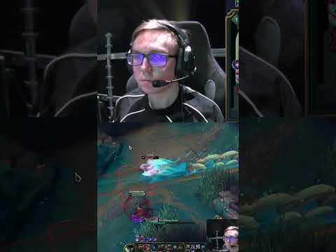 Baus makes insane stop to Taliyah ult in the LR semifinals