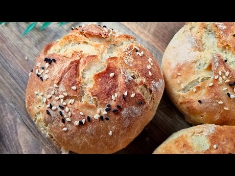 No-Knead Crusty Mini Bread Rolls with a Rye Flour Folding Secret