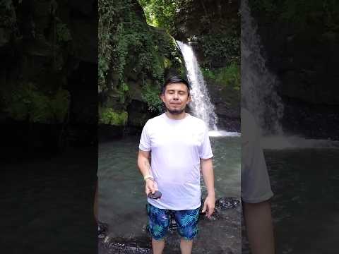 En las montañas de Vergara Cundinamarca, descubrimos un rincón escondido entre la naturaleza.🌸