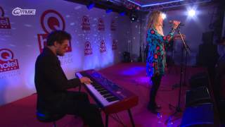 Sandra van Nieuwland - &#39;Always Alone&#39; (live in het Q-hotel 2014)