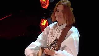 noemi-canta-l-amore-e-rilancia-la-sfida-contro-la-violenza-di-genere