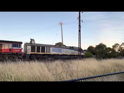 EL57 leading on 9721V to Dooen