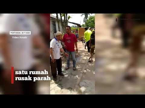 Dua Rumah di Gang Mendalam 3 Pontianak Terbakar