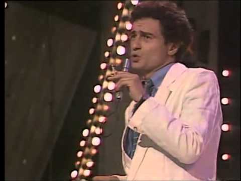 download lagu mp3 mp4 Que Idea De Pino D Angio, download lagu Que Idea De Pino D Angio gratis, unduh video klip Que Idea De Pino D Angio