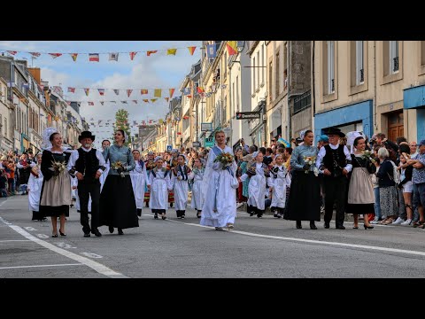 Yannick 56 "Défilé du triomphe des sonneurs, festival des filets bleus 2023 à Concarneau"
