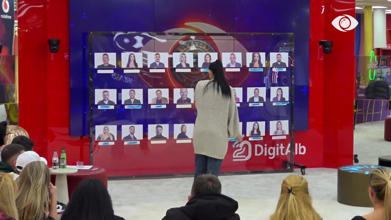 Erjola vijon me lojën e epiteteve, merr hak ndaj Rozës